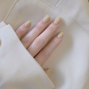 纯色短款米黄色简约美甲贴片指甲贴片假指甲穿戴甲成品防水可拆卸