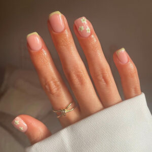 穿戴式甲片黄色法式白色花朵美甲片美甲成品指甲贴穿戴式甲片美甲