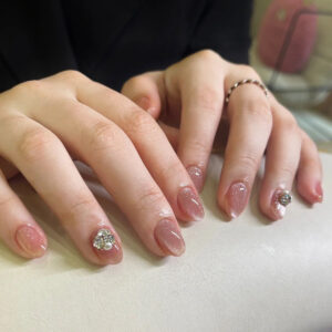 穿戴甲粉色猫眼镶钻宝石短圆甲美甲甲片成品批发纯色美甲片可拆卸