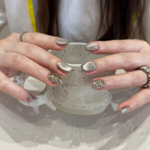 义乌穿戴甲短款纯色银色猫眼美甲片高级香槟色爆闪甲片假指甲批发