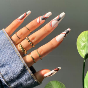 爪の中国絵画インク スタイル偽の爪波ネイル アート カラー ブロック爪パッチ プレス爪クロス ボーダーを着用します。