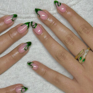 穿戴甲片批发变色龙闪粉波浪法式美甲片美甲成品 press on nails