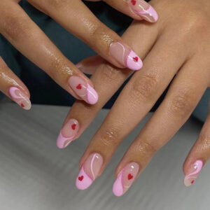 美甲甲片批发粉边法式红色小爱心假指甲片批发穿戴甲可拆卸成品