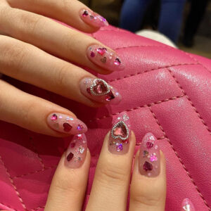 粉色渐变穿戴甲甲片爱心宝石闪粉美甲片轻奢银色亮片指甲贴片批发