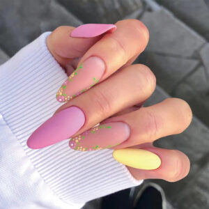 穿戴甲批发黄粉撞色穿戴甲夏多色小花绿叶	穿戴甲中长甲片 穿戴甲